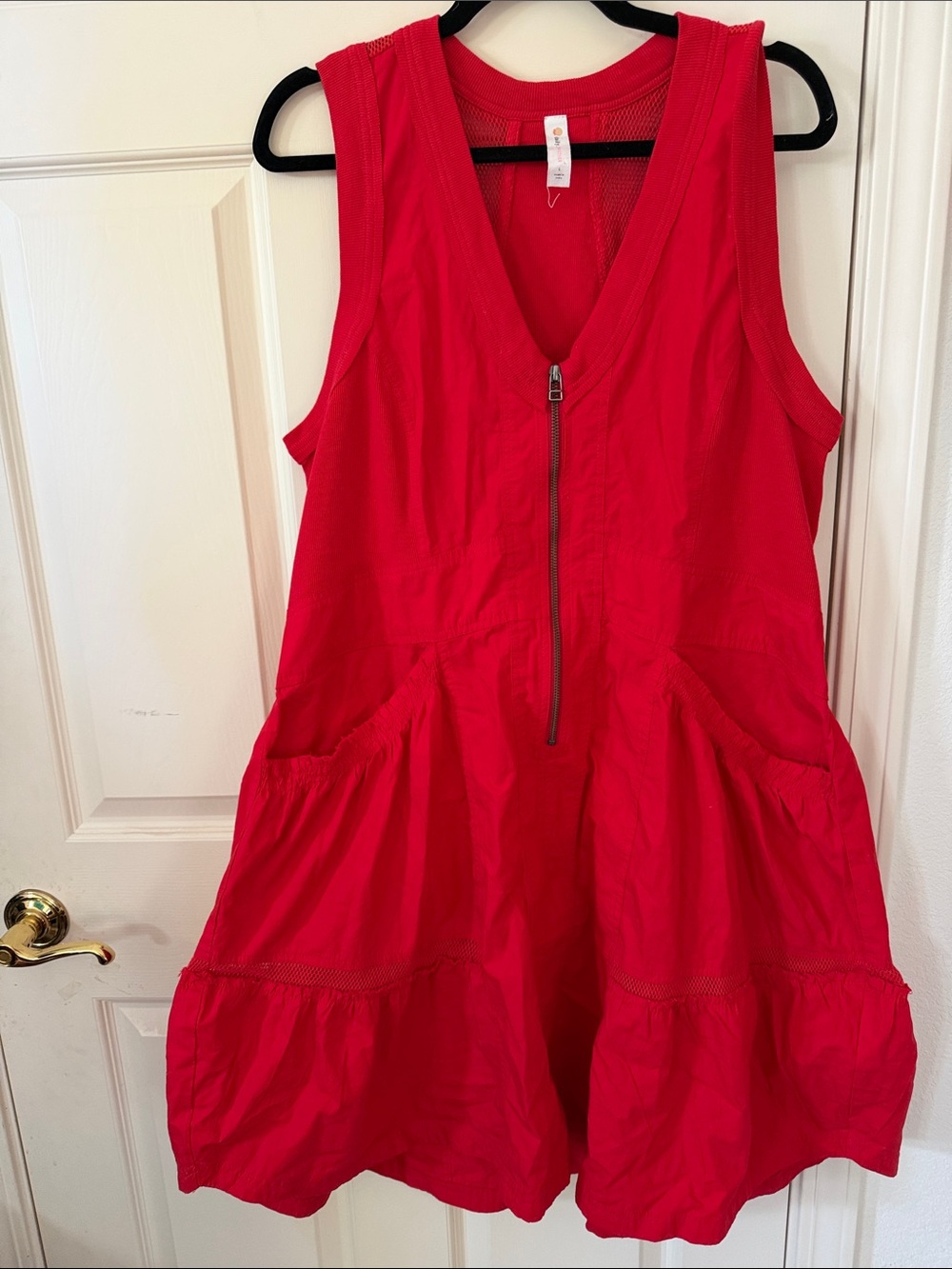 Sleeveless Red Zip-Front A-Line Dress with Pockets